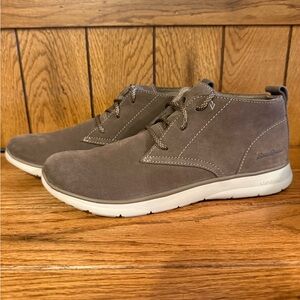 Eddie Bauer Women's Brown Suede Shoe Sneakers